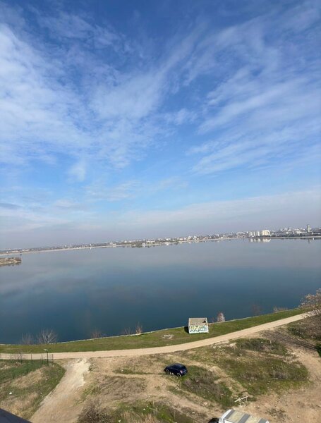 Lacul Morii 5 min. Virtutii, garsoniera centrala proprie statie STB DB947,